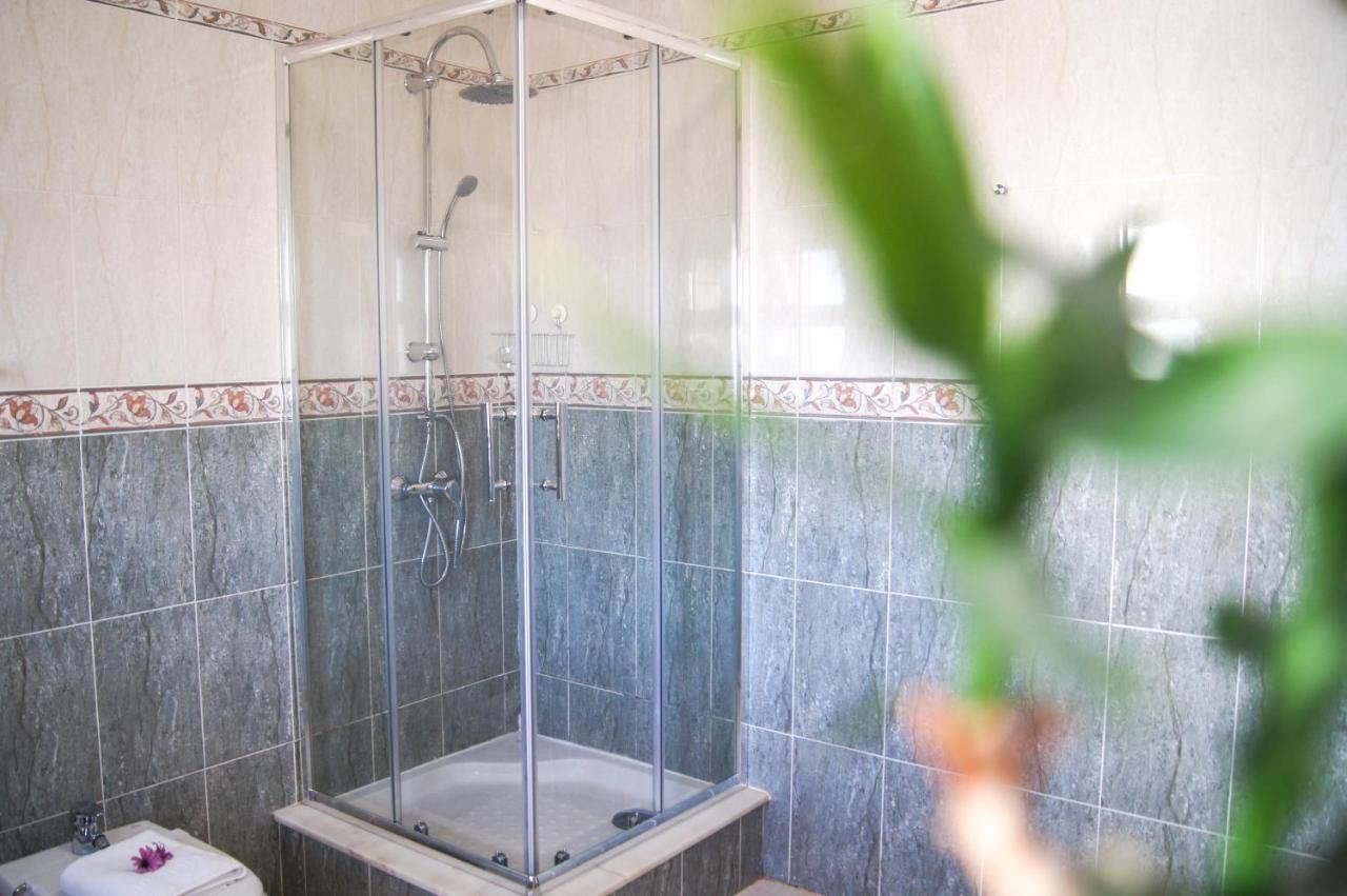 Aloha Burgau Guesthouse Экстерьер фото